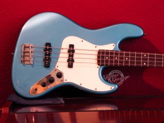 	Squier Jazz Bass 2013 Affinity Series Lake Placid Blue